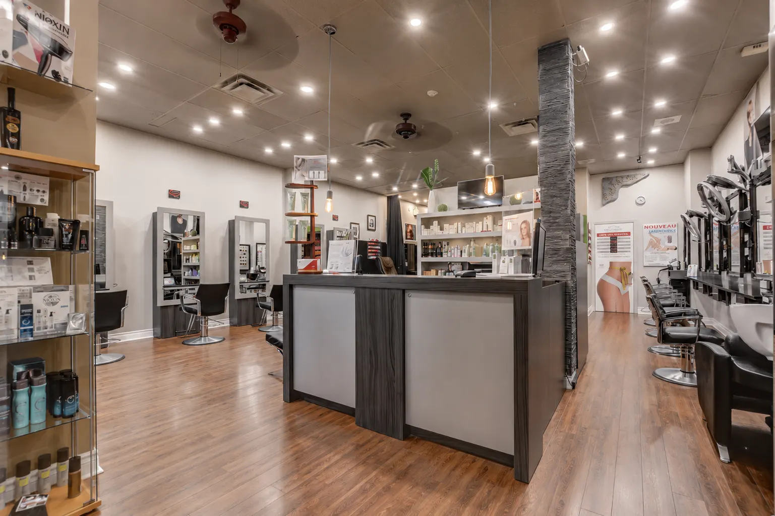Le Studio Délia, salon propre et lumineux à Pont-Viau